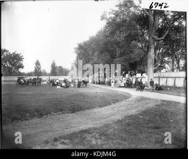 Gli spettatori della pista soddisfare 1905 (3193515857) Foto Stock