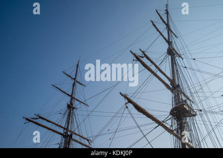 Venezia, Italia. 14 ottobre, 2017. L'aeroporto Amerigo Vespucci è a tall ship della marina militare, che prende il nome dall'esploratore Amerigo Vespucci. la sua porta di casa è livorno, Italia, ed è in uso come nave scuola. oggi per una visita a Venezia © Alessandro mazzola/risveglio/alamy live news Foto Stock