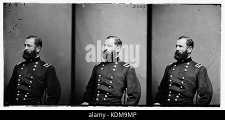 Il Maggiore Generale Fitz John Porter e mezza lunghezza verticale, rivolto verso sinistra Foto Stock