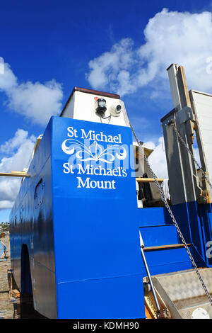 Vista posteriore del St. Michael Amphicraft, St. Michael's Mount, Cornovaglia, Regno Unito - John Gollop Foto Stock