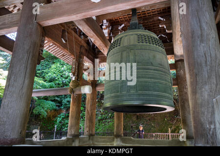 Kyoto, Giappone - 19 maggio 2017: Giappone il più grande tempio antico Campana, situato a Chion-in Foto Stock