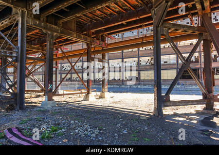 Steelstacks, Betlemme impianto siderurgico factory, Pennsylvania, abbandonata la ruggine resti di forni fusori chiuso 1995, arti e centro eventi, STATI UNITI D'AMERICA. Foto Stock