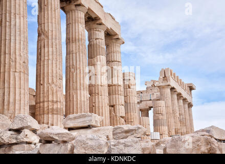 Il Partenone è un ex tempio sulla Acropoli ateniese, Grecia, dedicato alla dea Atena, che il popolo di Atene considerato il loro patrono Foto Stock