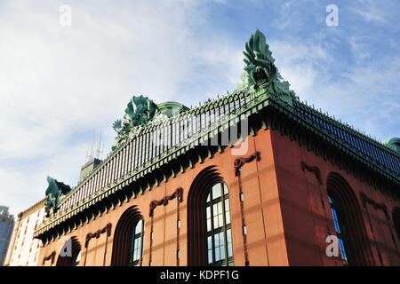La Harold Washington Library Center nel centro cittadino di Chicago. Chicago, Illinois, Stati Uniti d'America. Foto Stock