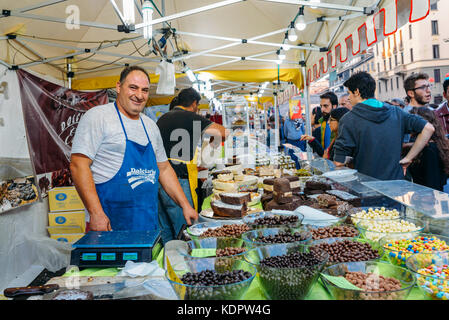 Milano, Italia. Xv oct, 2017. Da OTT 12 - 15, 2017 a Milano, in zona Navigli area, chocomilano ospita una fiera come parte del programma chocoart, un formato con lo scopo di valorizzare la cultura gastronomica relativi al cacao. Credito: Alexandre rotenberg/alamy live news Foto Stock