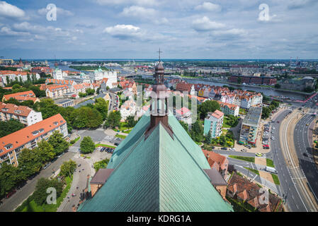 Vista aerea dalla Basilica Cattedrale di San Giacomo Apostolo a Szczecin, Provincia Pomerania Occidentale in Polonia. Vista sul fiume West Oder Foto Stock