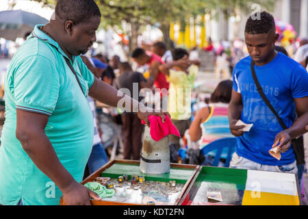 Quibdó è la capitale del dipartimento colombiano di Chocó, abitata per lo più da Afro-Colombiani, e famosa per il suo festival annuale di San Pacho. Foto Stock