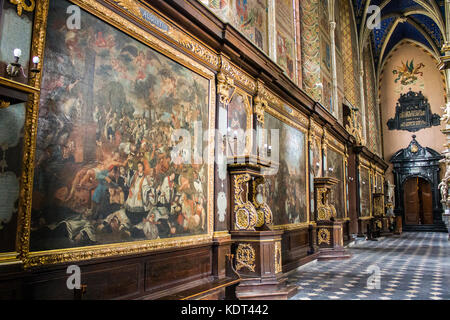 All interno della cattedrale basilica della Natività della Beata Vergine Maria a Sandomierz, Polonia. una chiesa gotica costruita nel XIV secolo Foto Stock