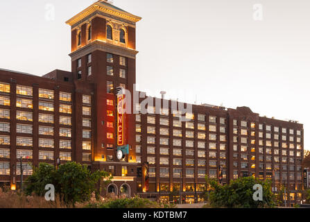 Ponce Città di mercato vista dalla linea di cintura di atlanta in atlanta, georgia. (Usa) Foto Stock