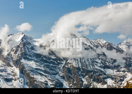 Paesaggio di montagna Grossglockner Strada alpina nelle Alpi austriache. Foto Stock