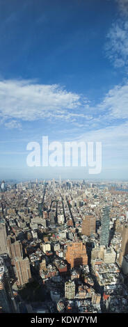 Una veduta aerea di Manhattan (New York City) skyline da un Osservatorio mondiale che è sulla parte superiore di One World Trade Center. Foto Stock
