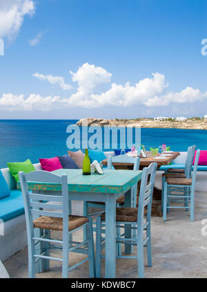 Anna's Place, elegante bar sulla spiaggia di paradise beach, Mykonos, Cicladi, Egeo, Grecia, Europa Foto Stock