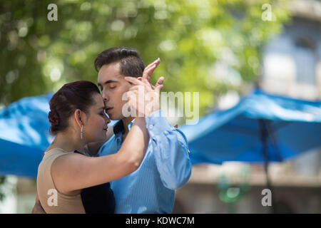 Ballerini di tango in Plaza Dorrego, St Elmo, Buenos Aires Foto Stock