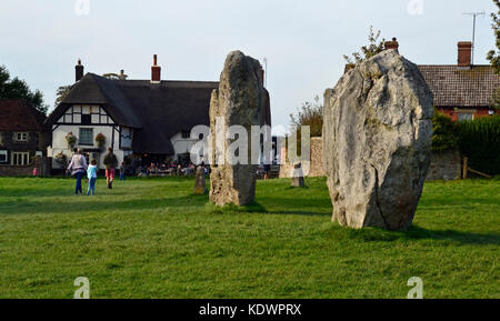 Il Red Lion public house, Avebury Henge Stone Circle, Wiltshire Foto Stock