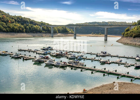 Vouglans di fiume e di lago Ain. Il Giura. Bourgogne-Franche-Comté. Francia Foto Stock