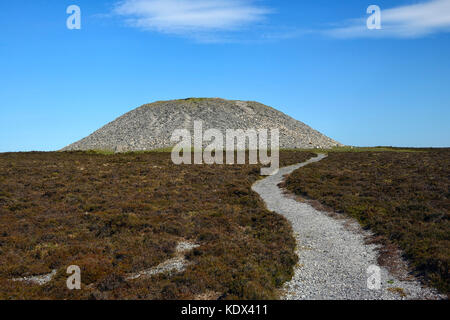 Knocknarea, Regina Maeve, Regina Maeve della tomba Regina Maeve la sua tomba, cairn, collina, luogo di sepoltura, mitologia, mitologici, Strandhill, Sligo, Yeat del paese Foto Stock