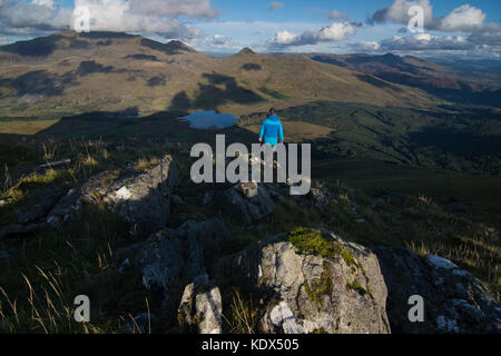 Passeggiate in collina sulla cresta nantlle Foto Stock