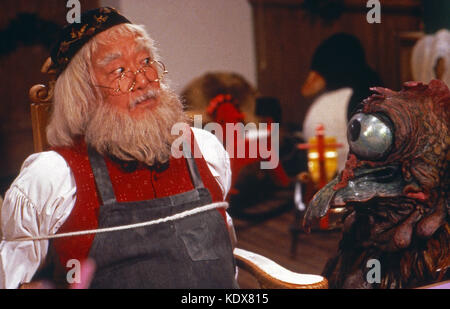 Babes in Toyland, aka: Abenteuer im Spielzeugland, USA/Deutschland 1986, Regie: Clive Donner, Darsteller: Pat Morita Foto Stock