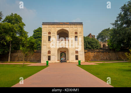 Delhi, India - 19 settembre 2017: bella visuale globale l'ingresso alla tomba di Humayun a Delhi, India Foto Stock