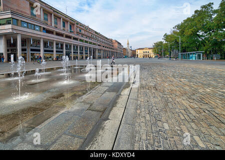 Grande piazza a Reggio Emilia in Italia Foto Stock