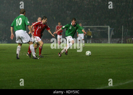 Irlanda del Nord 2 Danimarca 1 a Windsor Park Belfast. 17 novembre 2007 Qualificatore Group F Euro 2008. Chris Brunt Irlanda del Nord (11) in azione contro la Danimarca. Foto Stock