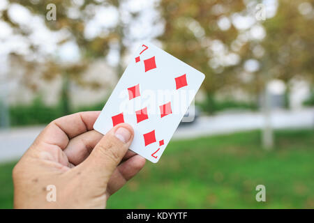 Carte da gioco in strada Foto Stock