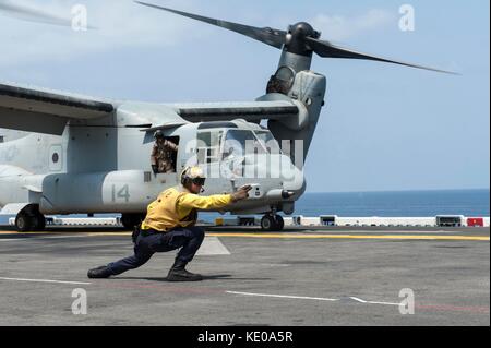 MV-22 Osprey tenendo spento Foto Stock