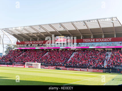 Digione, Francia. 14 ottobre 2017. Calcio/calcio dei tifosi di Digione: Partita francese di Ligue 1 tra Digione FCO 1-2 Paris Saint-Germain allo Stade Gaston-Gerard di Digione, Francia. Crediti: Maurizio Borsari/AFLO/Alamy Live News Foto Stock