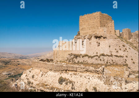 Vista di Kerak castello del XII secolo il castello dei Crociati, Kings Highway, Giordania, Medio Oriente Foto Stock