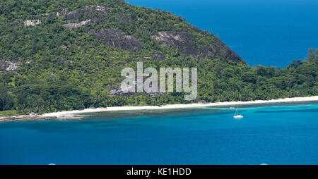 Vista aerea dell'isola di Mahe costa, Seicelle Foto Stock