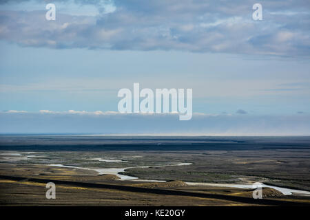 Vista tipica da montagne in skaftafell national park, in Islanda in estate Foto Stock