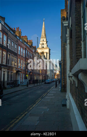 Londra. Spitalfields e la Brick Lane area di East London, Regno Unito. Ott 2017 mostra la Chiesa di Cristo Spitalfields da Nicholas Hawksmoor Foto Stock