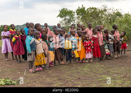 Bambini della scuola nel Masai Mara, Kenya Foto Stock