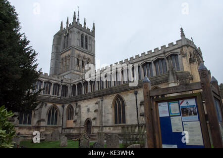 Melton Mowbray 18 ottobre 2017: si tratta di un orologio scandisce il tempo nuovamente all'interno il grado 1 elencato la costruzione della chiesa di Santa Maria, subendo una £1,9m rinnovo vicino complation sollevato un incredibile £1,676,451, aggiornamento lasciando un £223,549 corto del bersaglio. Credito: clifford norton/alamy live news Foto Stock