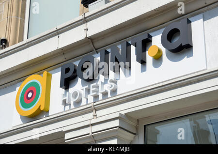 Punto un hotel in Gray's Inn Road, King's Cross, Londra, Regno Unito. Foto Stock