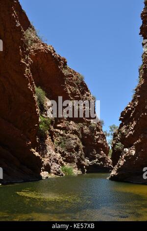 Ellery Creek Big Hole intorno ad Alice Springs, Australia Foto Stock