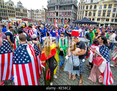 Bruxelles, Belgio. Internazionale 'Viaggio globale "celebrazioni nella Grand Place, 2017 Foto Stock