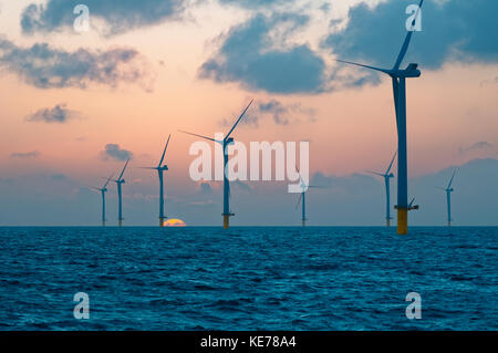 Il rampion per centrali eoliche offshore, vicino a Brighton, Inghilterra Foto Stock