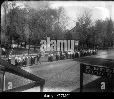Le donne in processione a Oxford Street Fair ca. 1900 (3191912245) Foto Stock