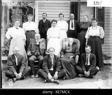 Linguetta a disco con ritratto di famiglia 1908 (3191797283) Foto Stock