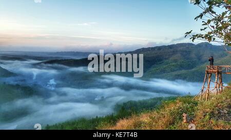 Sunrise in Bukit panguk kediwung Foto Stock