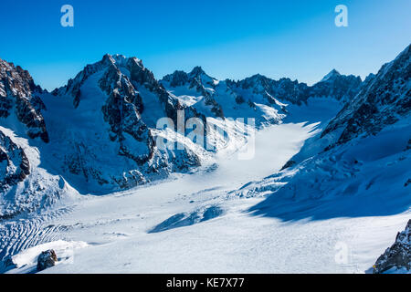 Aiguille des Grands Montets, il Massiccio del Monte Bianco in Alta Savoia; Chamonix, Francia Foto Stock