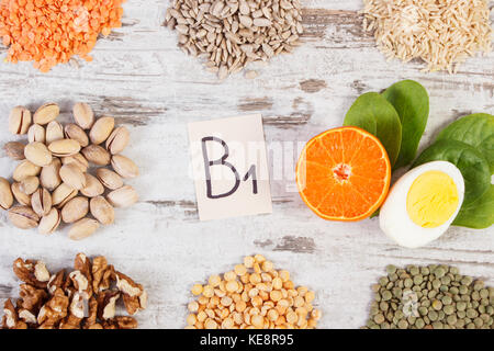 Gli ingredienti che contengono la vitamina B1 e fibra dietetica, fonti naturali di minerali, uno stile di vita sano e la nutrizione Foto Stock