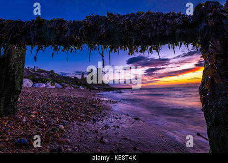 Torri Reculver in Herne Bey Thanet con regolazione del sole Foto Stock