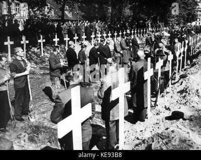 05-07-45 campo di concentramento Wöbbelin - Liberazione | uso in tutto il mondo Foto Stock