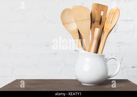 Cucina in legno utensili Foto Stock