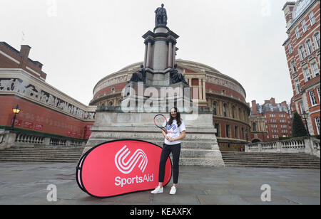 La cantante soprano Laura Wright alla Royal Albert Hall di Londra per lanciare la partnership benefica tra Champions Tennis alla Royal Albert Hall e SportsAid per il 2017. Foto Stock