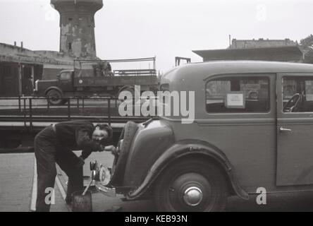 Maggio 1943, frankfurt am main: ....... i veicoli erano parte della 4. trasporti battaglione della Deutsche Reichsbahn, situato in frankfurt am main nel reichsbahndirektion frankfurt am main. ..... Foto Stock