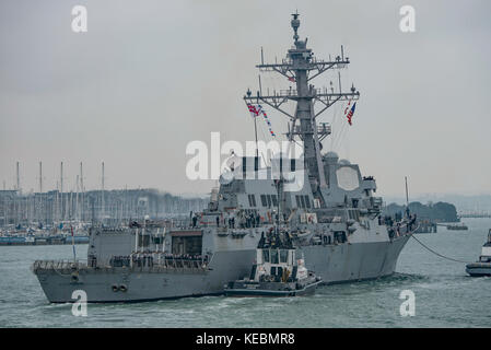 USS Winston Churchill S (Arleigh Burke Classe) distruttore a Portsmouth, nel Regno Unito per una breve visita di cortesia dal Navy US su 19/10/17. Foto Stock