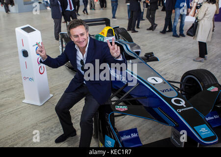 Roma, Italia. Xix oct, 2017. meeting center - la nuvola in roma - fia formula e - Conferenza stampa di 2018 gara a Roma per il campionato del mondo. Roma sarà per la prima volta coinvolti in città gare. Credito: Riccardo piccioli/alamy live news Foto Stock